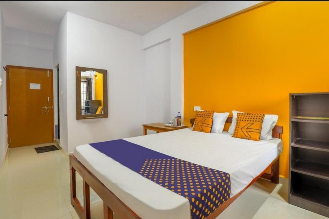 Rishi House Hotel Arambol Exterior photo